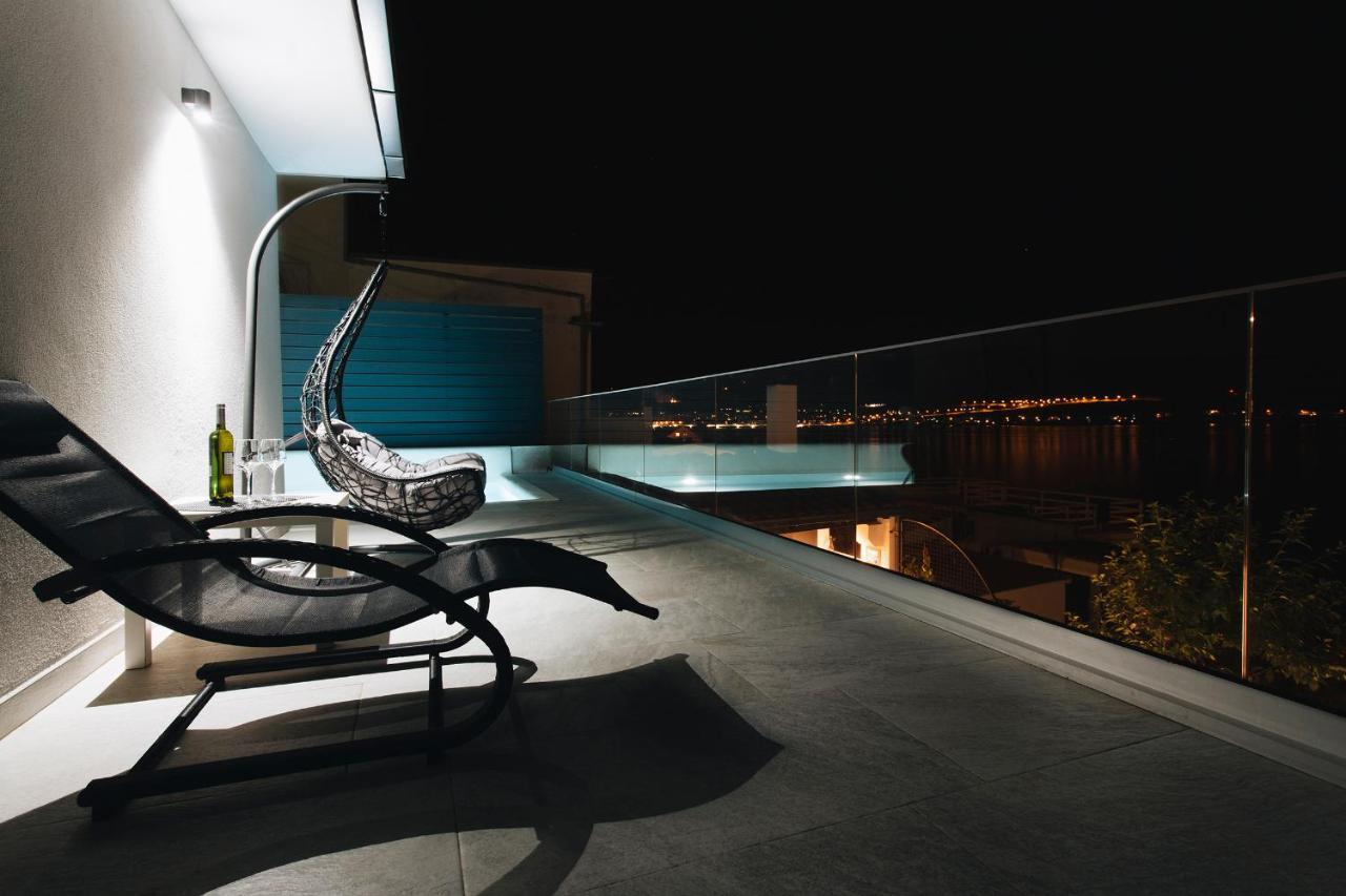 Villa Magna - Seaside With Pool And Sauna Trogir