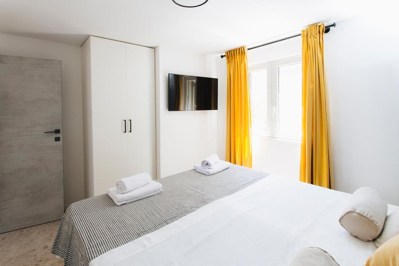 Villa Magna - Seaside With Pool And Sauna Trogir