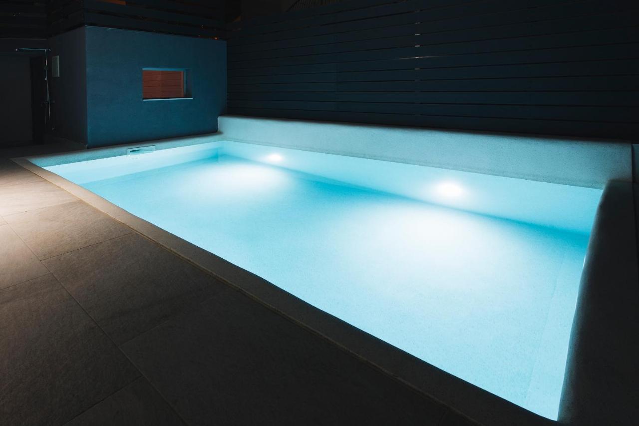 Villa Magna - Seaside With Pool And Sauna *